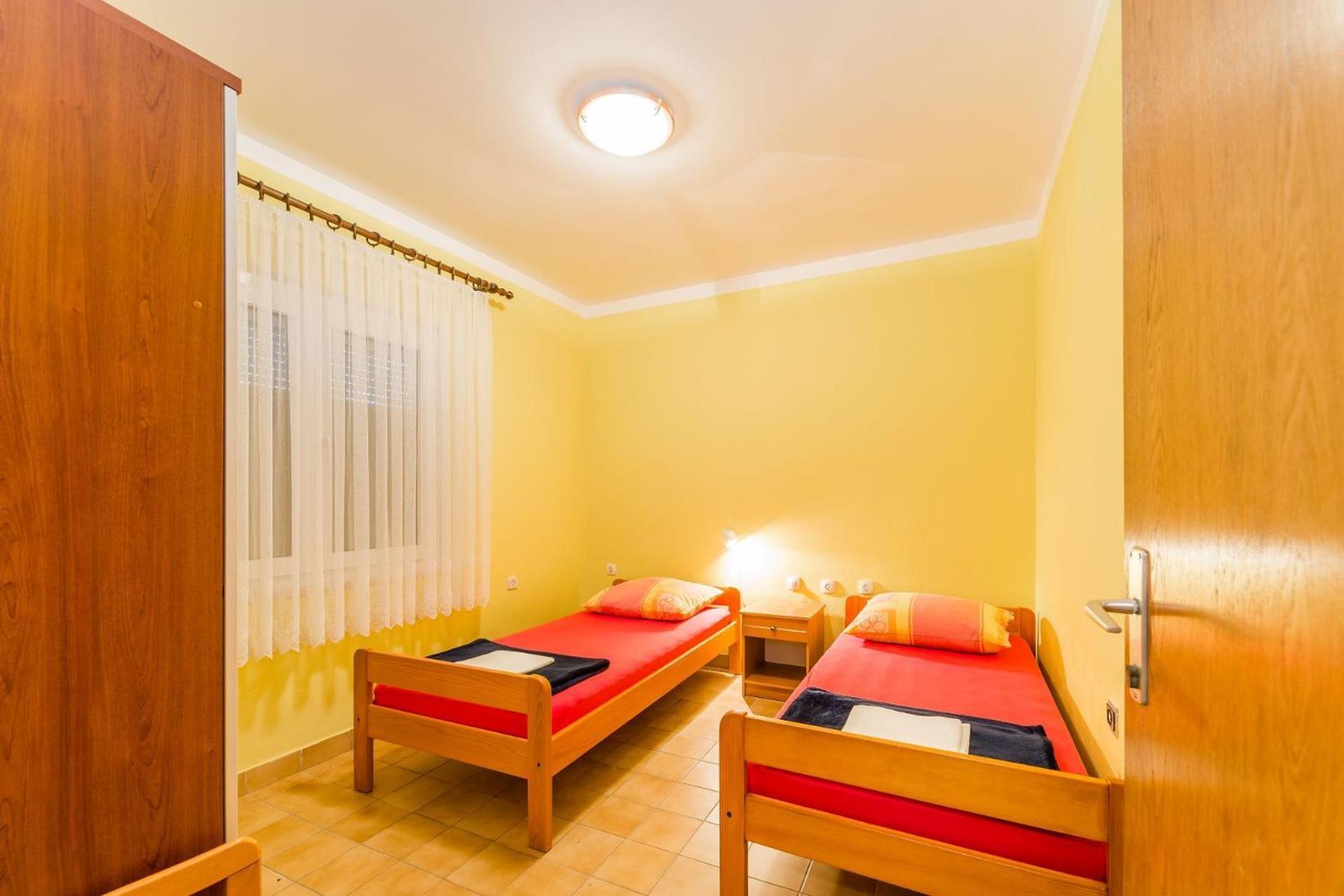 Apartments Ivica - With Parking นิน ภายนอก รูปภาพ